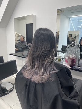 アライブ キチジョウジ(ALIVE Kichijoji) ホワイトシルバーグラデーションカラー