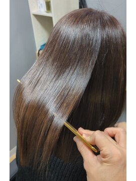 スリーク バイ ロイ 円町本店(sleek by roy) 中までしっとり髪質改善トリートメント