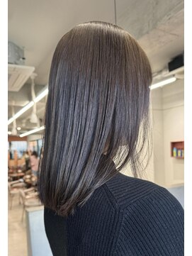 ナル(nalu.) 艶カラー/オリーブカラー/ミディアムストレート