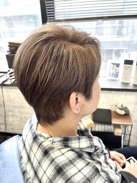 ルーツ(Roots) 白髪ぼかし×アシメ