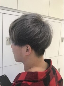 アッシュ 荻窪店(Ash) ホワイトシルバー【荻窪/メンズカラー/ブリーチ】