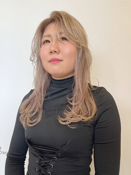 VIAS.【ヴィアス】【12月下旬NEW OPEN（予定）】 【SHOTA】後れ毛レイヤー×ブロンドカラー