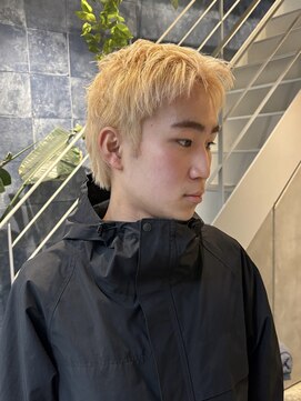 シー(si) ハイトーンスパイキーショート