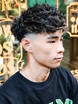 プロショップウェーブ セカンド(PRO SHOP WAVE II) スペインカール/フェザーパーマ/メンズパーマ/テーパーフェード