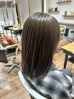 エマ 蕨(EMMA) ハイライト×オリーブカラー