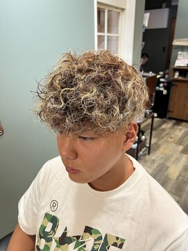 スタンドバーバー 柏(STAND BARBER) リバースセンターパート/ニュアンスパーマ/ダウンバング/柏