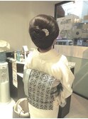 和装シニヨンスタイル