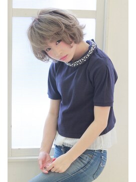 バグズ ヘアデザイン 桔梗が丘店(Baguz HAIR DESIGN) 透明感のある外国人風ショートスタイル