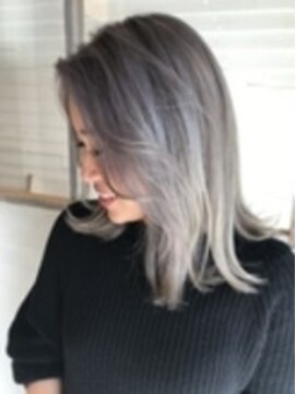 レム 聖蹟桜ヶ丘店(REM) 外国人風グラデーションカラー