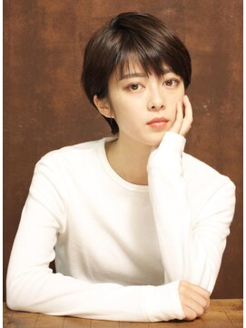 シアンデルカ(CYANDELUCCA) 大人のシンプル小顔ショート