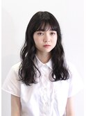 アンニュイな雰囲気のロングスタイル