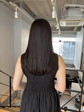 ヌープヘアーアイス(NUUP.hair ici) 小顔似合わせカットオリーブベージュ透明感艶感カラーレイヤー