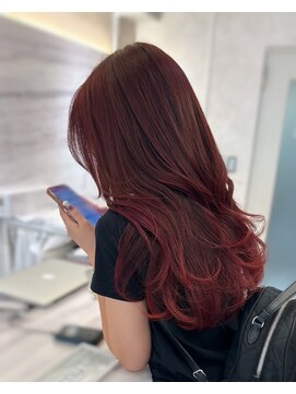 エヌ 大阪梅田店(enu) 【大阪梅田】ボルドーレッド×韓国風くびれ巻き