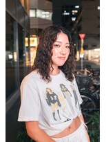 カフ(CAF)&nbsp;CAF河内　カーリーヘア　海外ヘア　ロングパーマ　大阪