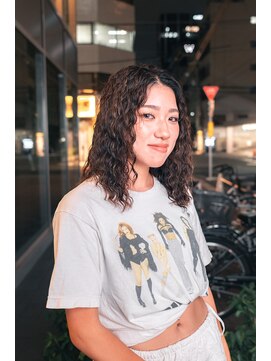 カフ(CAF) CAF河内　カーリーヘア　海外ヘア　ロングパーマ　大阪