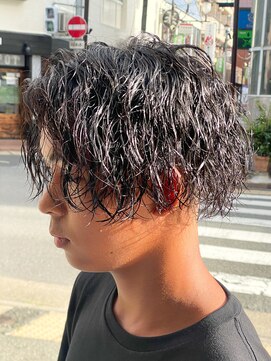 エルマーク 四条烏丸(L-MARK) センターパート/波巻きパーマ/スパイラルパーマ/men's