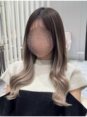 くすみベージュでグラデーション