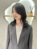 ウブ(Ubu) 似合わせレイヤーカット×透明感ブラック