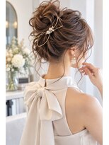 バグズ(Baguz)&nbsp;華やか編み込みアップヘアセット　￥4521