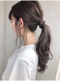 グレージュポニーテール_くびれヘアアプリコットオレンジ