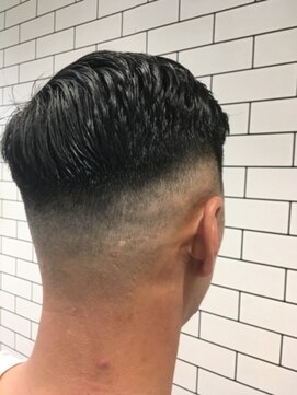 バーバーショップ ヘアーレストホーム(Barber Shop HAIR REST HOME) メンズバーバーウェットアッシュフェードカット 　20代30代