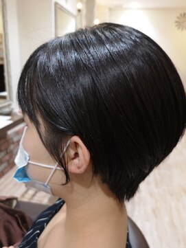 ルシードスタイル クリザンテーム 耳かけショート