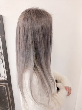 キャンディーエッグ(Candy egg) 原口★ホワイトシルバーグラデ★久留米ケアブリーチ