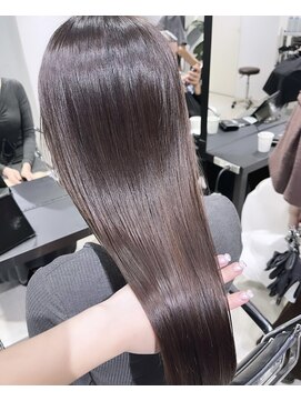 アルテ(ARTE) 【ARTE表参道/青山】顔まわりレイヤーセミロング×透明感カラー