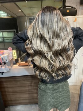 ラフ(LAFF) #黒髪#ボブルフ#ネビージュ#小顔#ワンレン