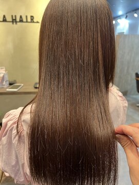 イーラヘアー(ERA HAIR) 髪質改善トリートメントブラウンストレート大人ロングヘア