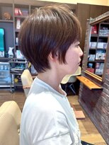 ヘアー ドレッサー パワードール(Hair Dresser)&nbsp;40代、シンプルな丸みショート