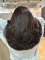 メリー オオサカ(Merly Osaka)&nbsp;海外風 毛先重ためレイヤーカット