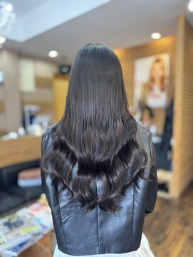 ヘアーメイク ダンス(hair make DANCE) 切りっぱなしボブから韓国風ロングへ｜プルエクステ【米子】