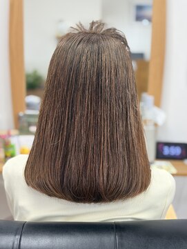 プラヤ(PLAYA) 【50代~の大人女性】髪に優しいヘアマニキュア&カット