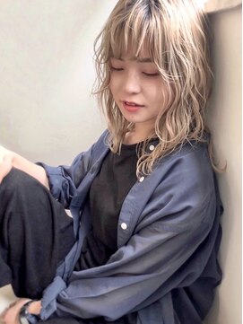 エル セルカ 高田馬場(el CERCA) 外国人風ホワイトグラデーション×切りっぱなし波ウェーブ