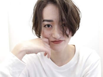 マザームーンヘアー(Mother Moon hair)の写真/カラーによるダメージでパサパサ・ハリがない…など、ダメージでお困りの方はぜひ一度ご相談ください◇