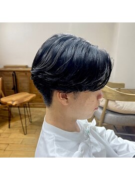 ラナ 渋谷(Lana) 波巻きハイライトマッシュパーマウルフセンターパート渋谷黒染め
