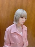 ホワイトベージュボブ　ボブレイヤー　切りっぱなしボブ
