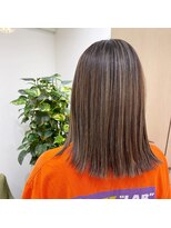 アオ 岡野 横浜(a-o) 安藤貴志ぷつっとボブxスモークベージュハイライト