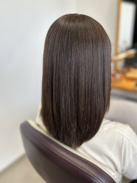 ウェルヘアー(Well hair) ツヤサラ縮毛矯正