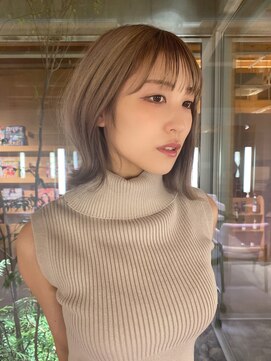 美容室 ビ フェスカ(B FESCA) 金髪ボブ/外ハネボブ/ベージュ/ミルクティーベージュ