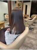 オリーブベージュ