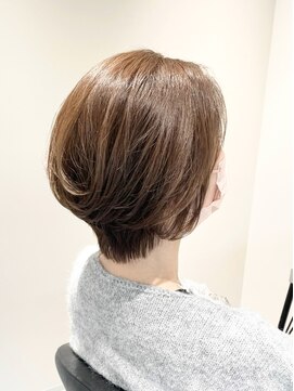 ストフ(stof) 大人ショート/前上がりショート/ひし形ショート