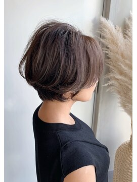 イロ ジェイアール JR奈良店(IRO) 春のこっくりショートボブ/軽め長め/透明感グレージュ