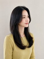 グースカ(guusca) 30代大人女性に人気◎美髪レイヤー×透明感ブラック