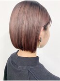 シンプルなボブと高明度カラーの組み合わせ*fukuda