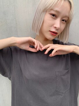 エヴァー(ever) ☆ワンレンボブ☆ハイトーンカラー クールショート