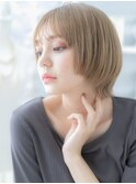 外国人風ハイトーンカラー小顔丸みショートa上尾20代30代40代