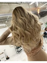 フロクシノーシナイヒリパイリフィケーション(Floccinaucinihilipilification)&nbsp;ハイブロンド