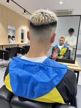 ビーテックバイゼン 山科店(B-TECH by Zen) ツーブロック短髪モテるスーツ束感メッシュシークレットパーマ